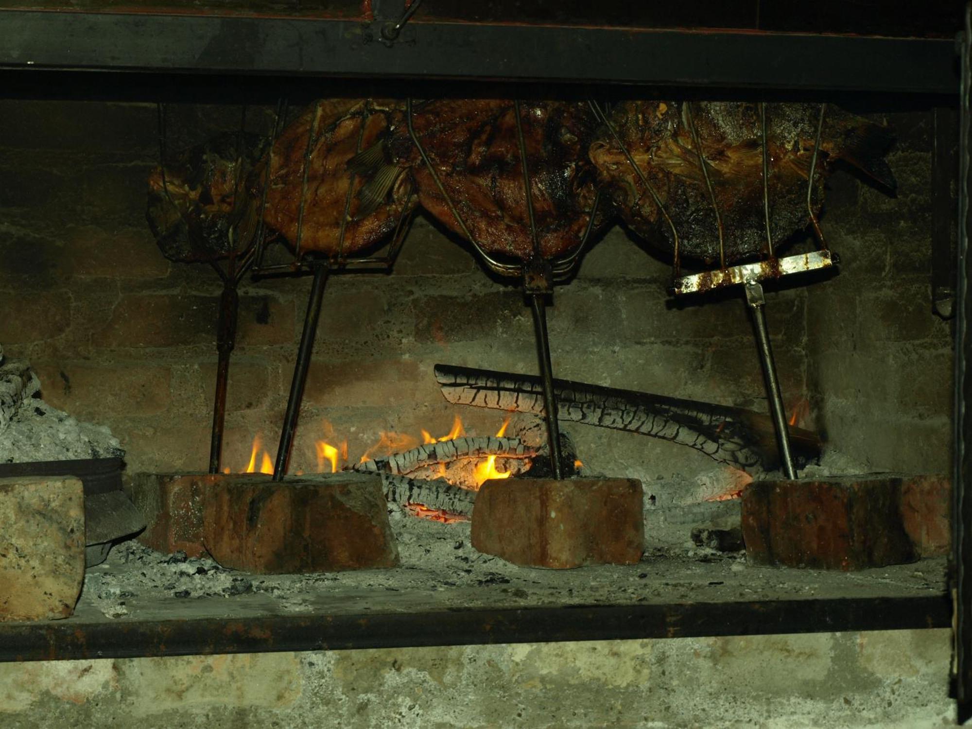 Tradicije Cigoc Hotel Bagian luar foto